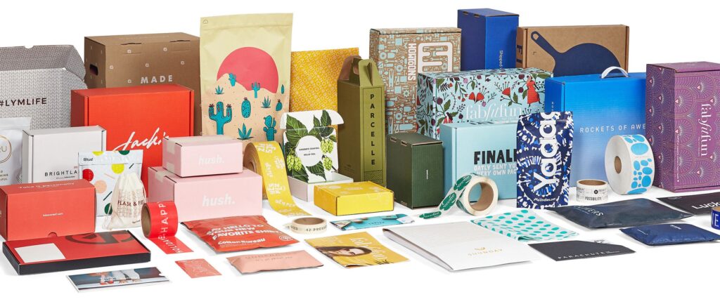 E ticaret paketleme tasarimi moda urun ambalaji teknoloji kutusu tasarimi