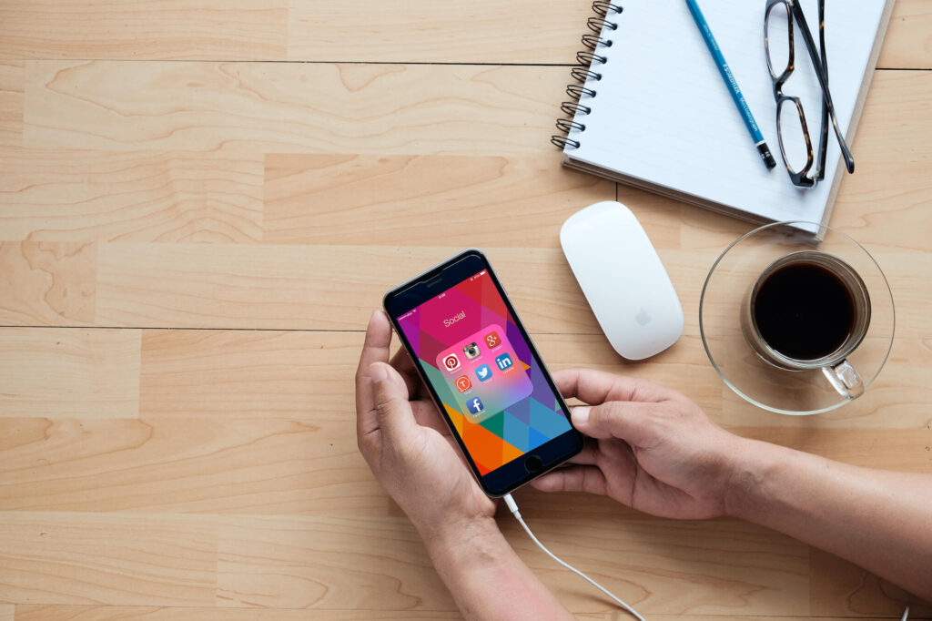 Sosyal medyada organik etkilesimi artirmak icin pratik ipuclari Canva ile gorsel tasarim puf noktalari CapCut ile video duzenleme teknikleri ve icerik ureticiligi stratejileri