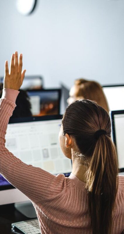 uzman ekip isletmelere ozel cozumler dijital stratejiler marka yonetimi guncel dijital trendler kisiye ozel danismanlik surec optimizasyonu basari odakli analiz veriye dayali stratejiler e1743067672801