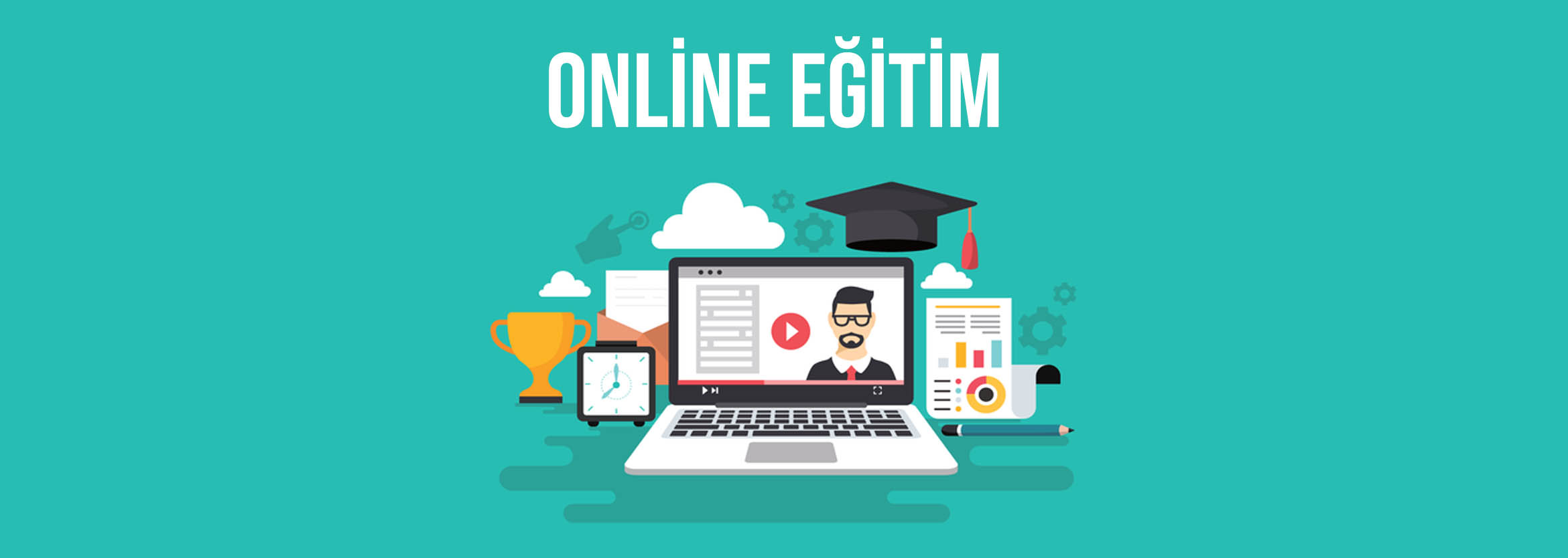 Ev ortamında bilgisayar başında canlı online eğitim alan genç kadın. Arka planda not defteri ve kahve bardağı yer alıyor. Ekranda grafik tasarım veya dijital pazarlama dersi açık.